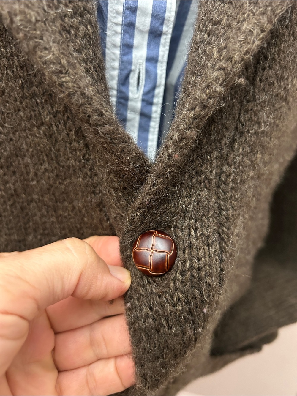 VTG Eddie Bauer Shawl Collar Button-Up Wool Cardigan Sweater Brown size M - Picture 5 of 16